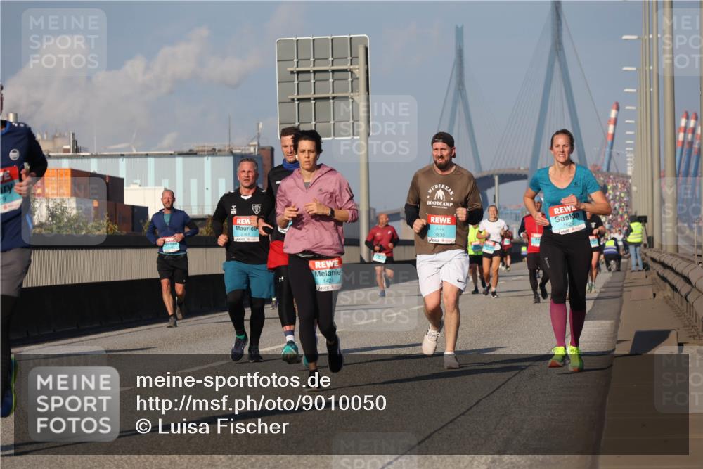 03.10.2025 - Köhlbrandbrückenlauf Luisa Fischer http://msf.ph/oto/9010050 03.10.2025 10:52:01 Position 3 9, 2761, 1424, 3835, 1626 meine-sportfotos.de