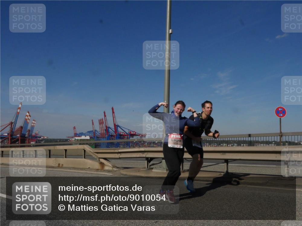 03.10.2025 - Köhlbrandbrückenlauf Matties Gatica Varas http://msf.ph/oto/9010054 03.10.2025 13:08:16 Position 2 5216 meine-sportfotos.de