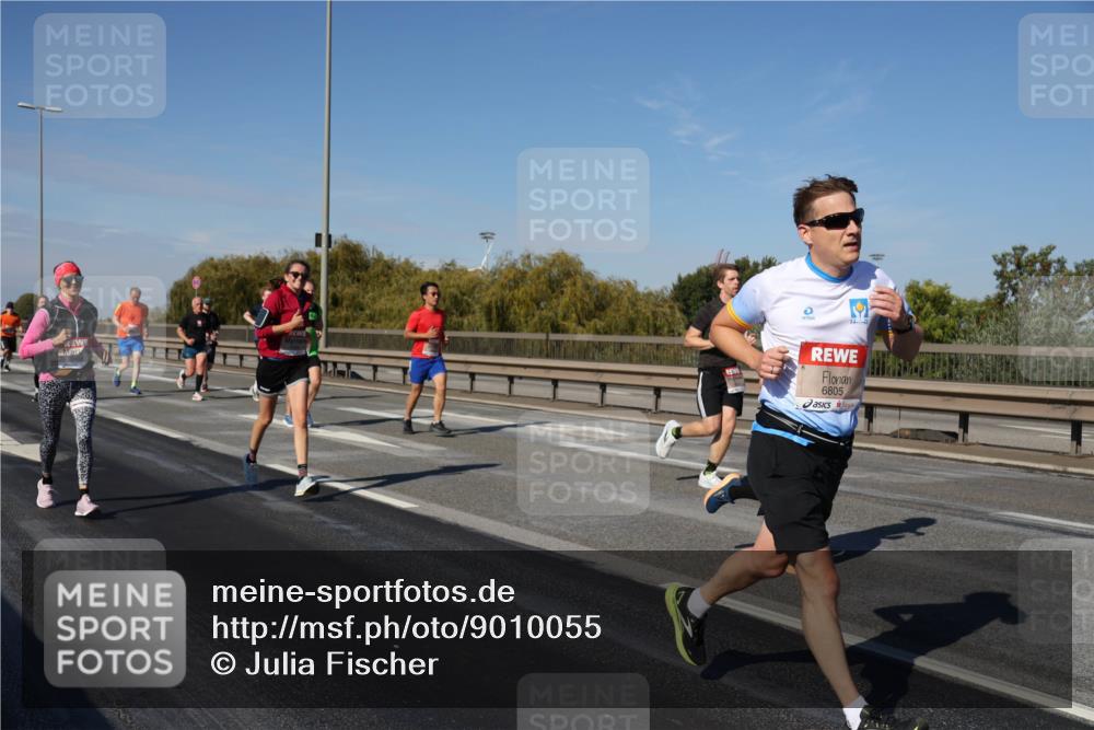 03.10.2025 - Köhlbrandbrückenlauf Julia Fischer http://msf.ph/oto/9010055 03.10.2025 12:54:46 Position 3 6805 meine-sportfotos.de