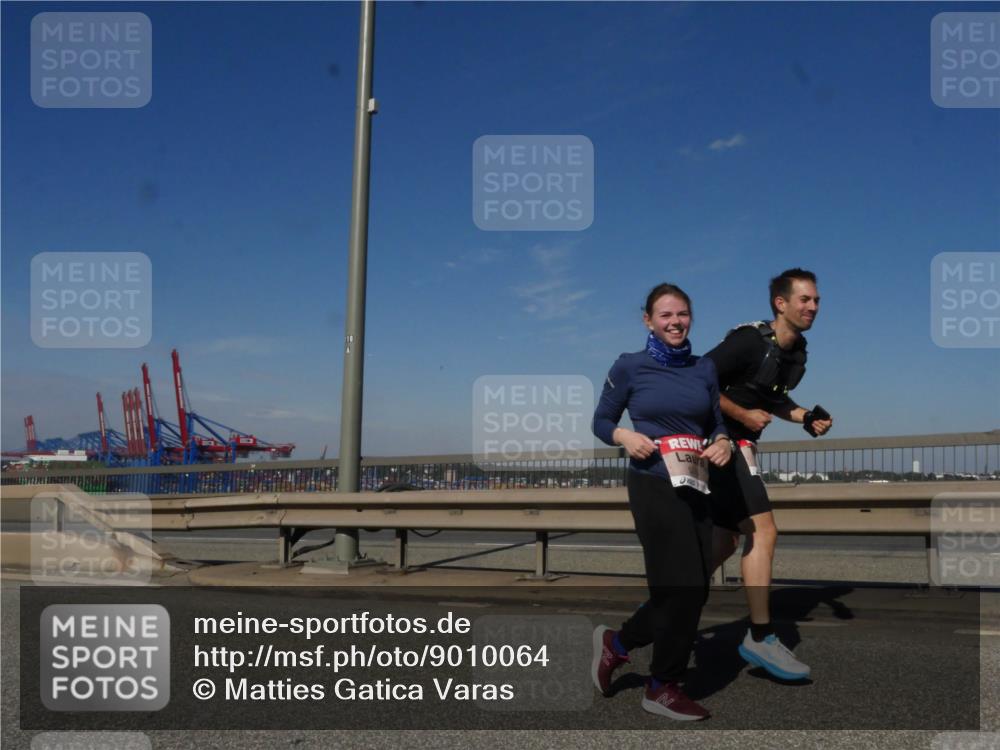 03.10.2025 - Köhlbrandbrückenlauf Matties Gatica Varas http://msf.ph/oto/9010064 03.10.2025 13:08:17 Position 2  meine-sportfotos.de
