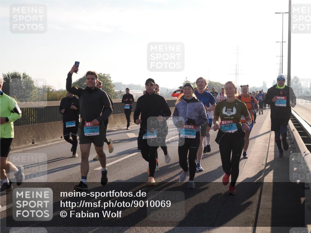 03.10.2025 - Köhlbrandbrückenlauf Fabian Wolf http://msf.ph/oto/9010069 03.10.2025 09:21:23 Position 3 3162, 3535, 3108 meine-sportfotos.de