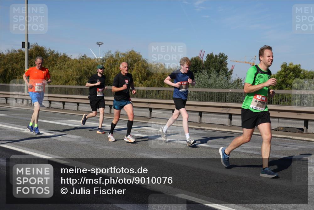 03.10.2025 - Köhlbrandbrückenlauf Julia Fischer http://msf.ph/oto/9010076 03.10.2025 12:54:49 Position 3 5705 meine-sportfotos.de