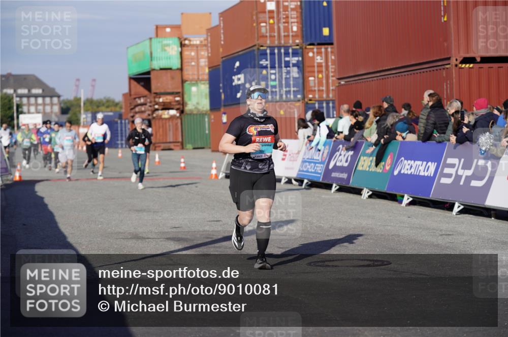 03.10.2025 - Köhlbrandbrückenlauf Michael Burmester http://msf.ph/oto/9010081 03.10.2025 10:11:07 Ziel 1844, 2214, 3011, 3334, 3653 meine-sportfotos.de