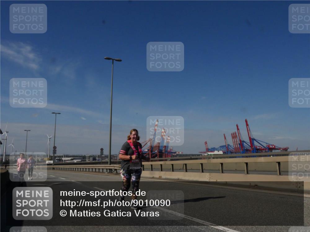 03.10.2025 - Köhlbrandbrückenlauf Matties Gatica Varas http://msf.ph/oto/9010090 03.10.2025 13:08:56 Position 2  meine-sportfotos.de