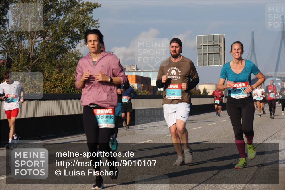 03.10.2025 - Köhlbrandbrückenlauf Luisa Fischer http://msf.ph/oto/9010107 03.10.2025 10:52:05 Position 3 10, 3835, 1626, 1424 meine-sportfotos.de