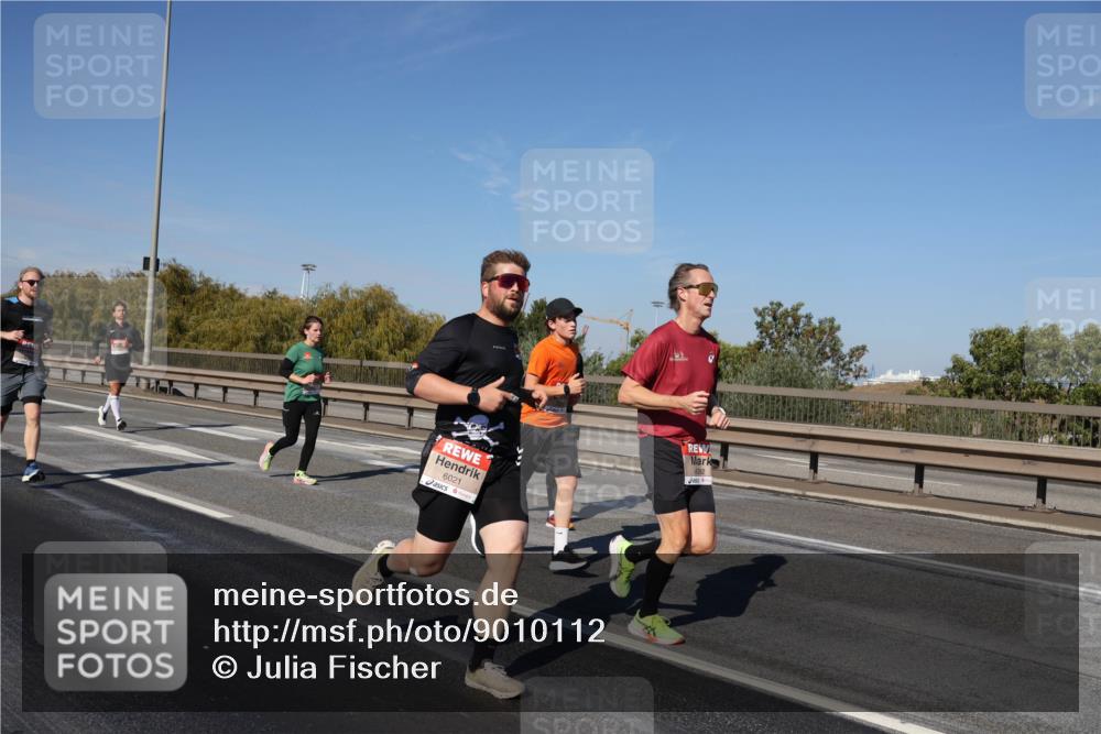03.10.2025 - Köhlbrandbrückenlauf Julia Fischer http://msf.ph/oto/9010112 03.10.2025 12:54:54 Position 3 6021 meine-sportfotos.de