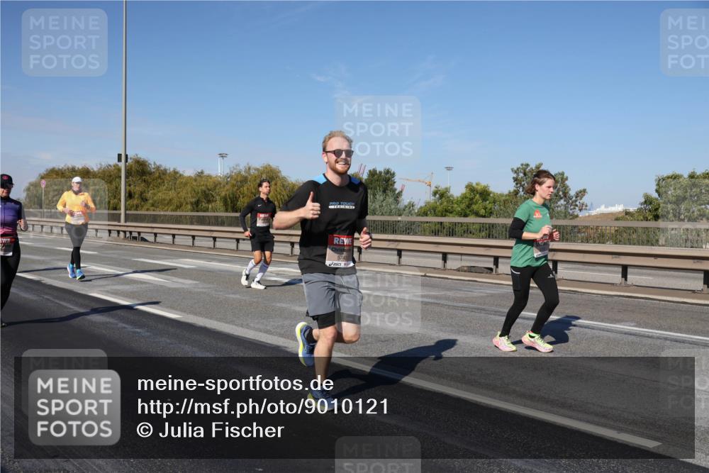 03.10.2025 - Köhlbrandbrückenlauf Julia Fischer http://msf.ph/oto/9010121 03.10.2025 12:54:56 Position 3 5740 meine-sportfotos.de