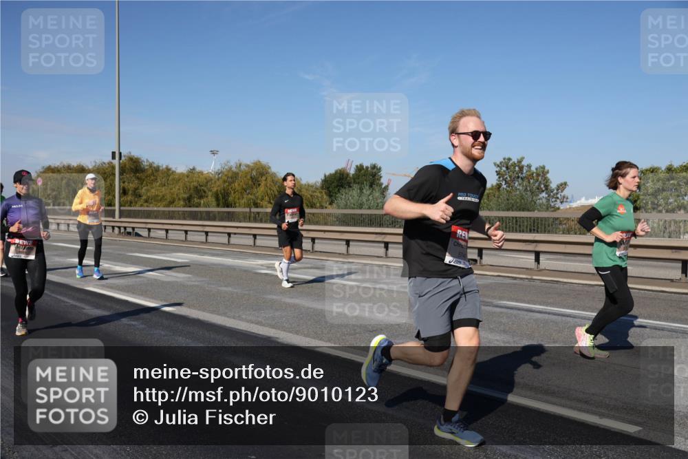 03.10.2025 - Köhlbrandbrückenlauf Julia Fischer http://msf.ph/oto/9010123 03.10.2025 12:54:57 Position 3 574 meine-sportfotos.de