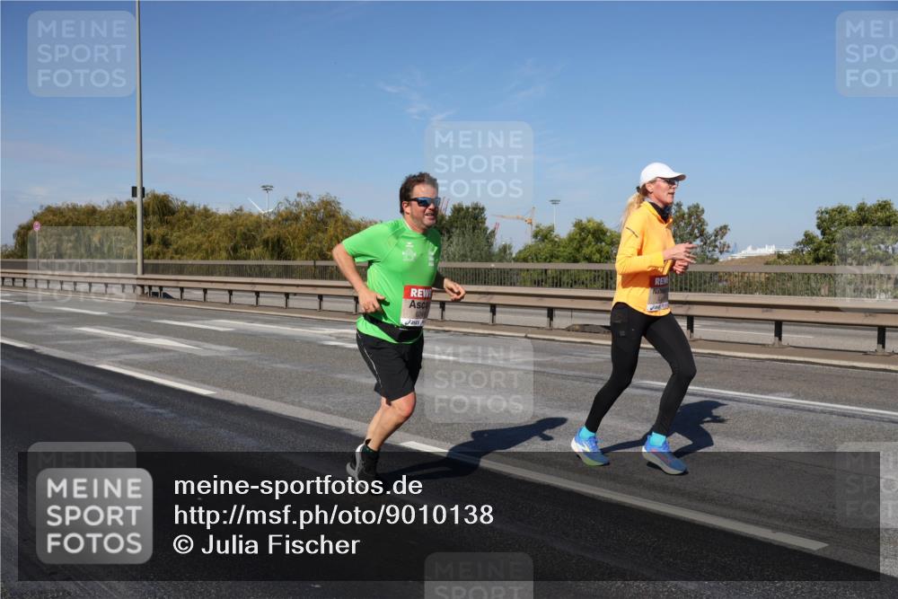 03.10.2025 - Köhlbrandbrückenlauf Julia Fischer http://msf.ph/oto/9010138 03.10.2025 12:55:00 Position 3  meine-sportfotos.de