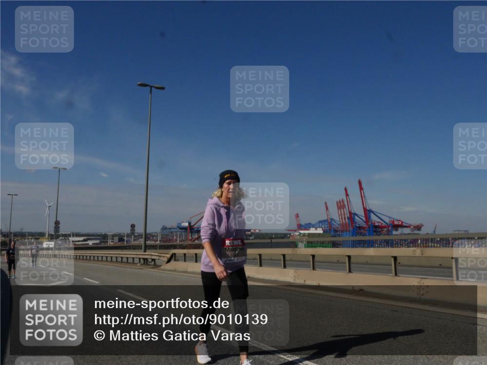 03.10.2025 - Köhlbrandbrückenlauf Matties Gatica Varas http://msf.ph/oto/9010139 03.10.2025 13:09:07 Position 2  meine-sportfotos.de