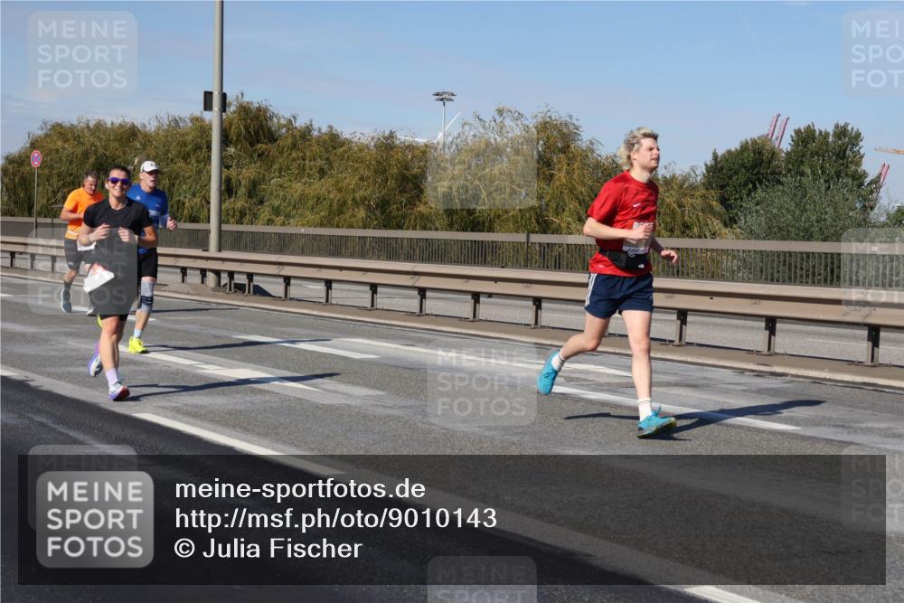 03.10.2025 - Köhlbrandbrückenlauf Julia Fischer http://msf.ph/oto/9010143 03.10.2025 12:55:05 Position 3  meine-sportfotos.de