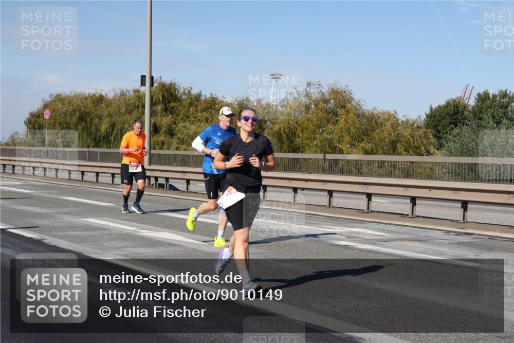 03.10.2025 - Köhlbrandbrückenlauf Julia Fischer http://msf.ph/oto/9010149 03.10.2025 12:55:06 Position 3  meine-sportfotos.de