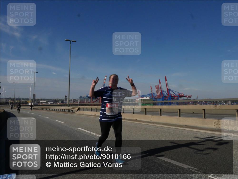03.10.2025 - Köhlbrandbrückenlauf Matties Gatica Varas http://msf.ph/oto/9010166 03.10.2025 13:09:28 Position 2 5819 meine-sportfotos.de