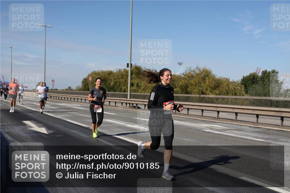 03.10.2025 - Köhlbrandbrückenlauf Julia Fischer http://msf.ph/oto/9010185 03.10.2025 12:55:10 Position 3  meine-sportfotos.de