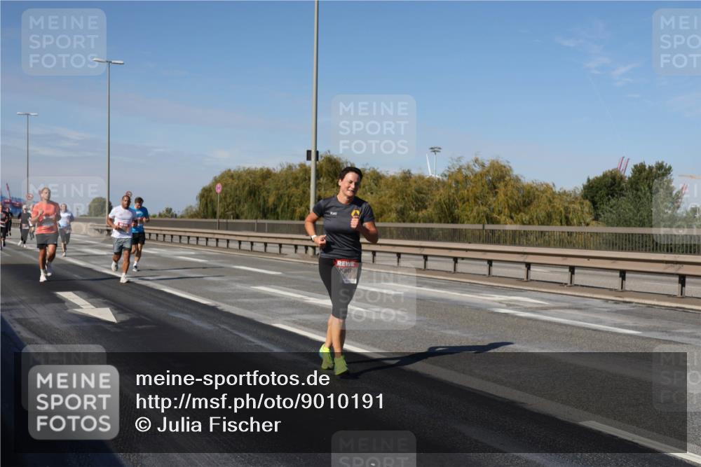 03.10.2025 - Köhlbrandbrückenlauf Julia Fischer http://msf.ph/oto/9010191 03.10.2025 12:55:11 Position 3  meine-sportfotos.de