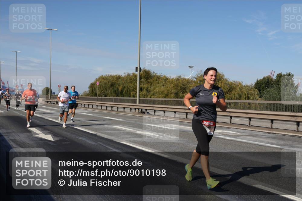 03.10.2025 - Köhlbrandbrückenlauf Julia Fischer http://msf.ph/oto/9010198 03.10.2025 12:55:12 Position 3  meine-sportfotos.de