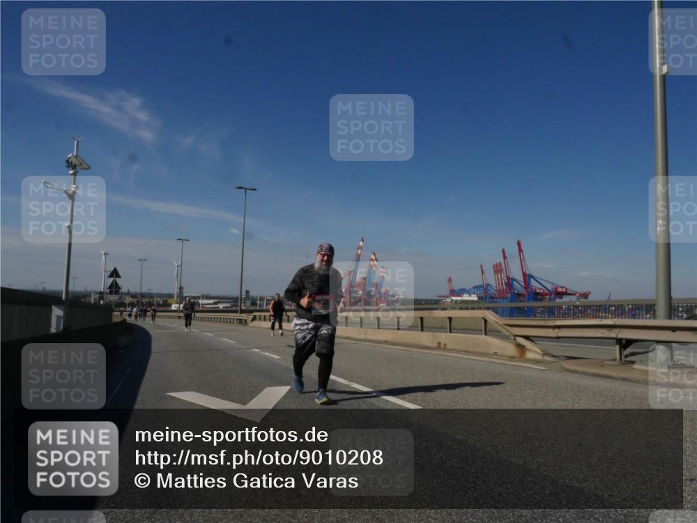 03.10.2025 - Köhlbrandbrückenlauf Matties Gatica Varas http://msf.ph/oto/9010208 03.10.2025 13:09:51 Position 2  meine-sportfotos.de