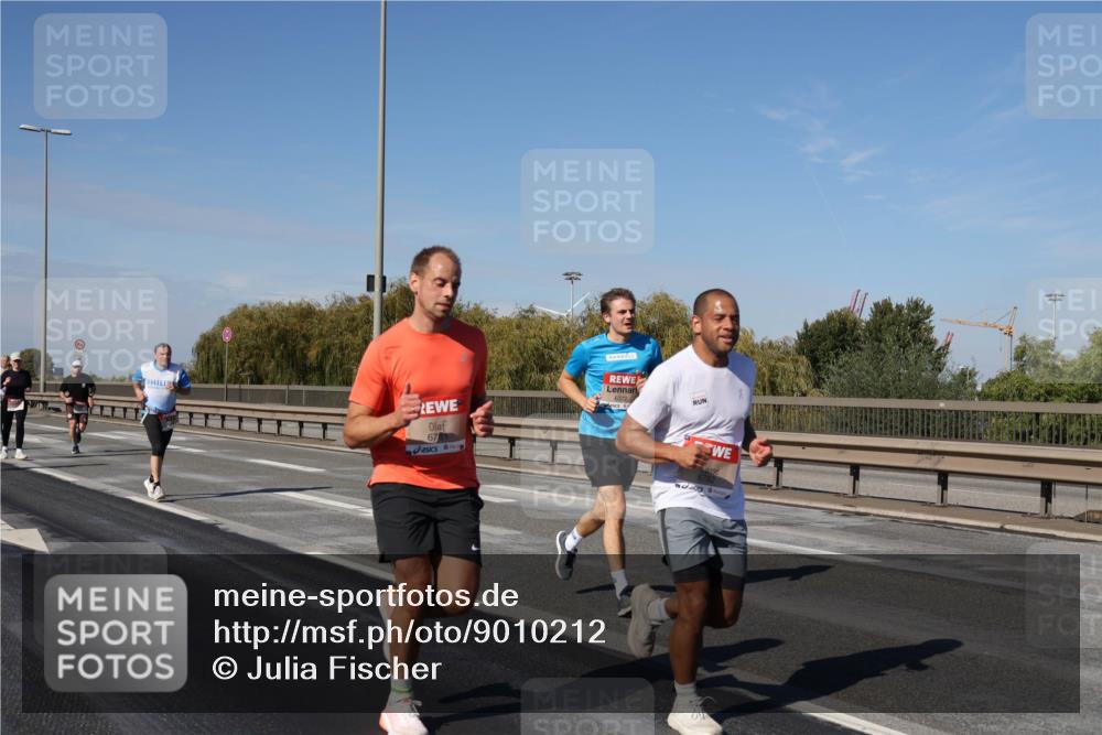 03.10.2025 - Köhlbrandbrückenlauf Julia Fischer http://msf.ph/oto/9010212 03.10.2025 12:55:16 Position 3 6781, 6372, 6782 meine-sportfotos.de