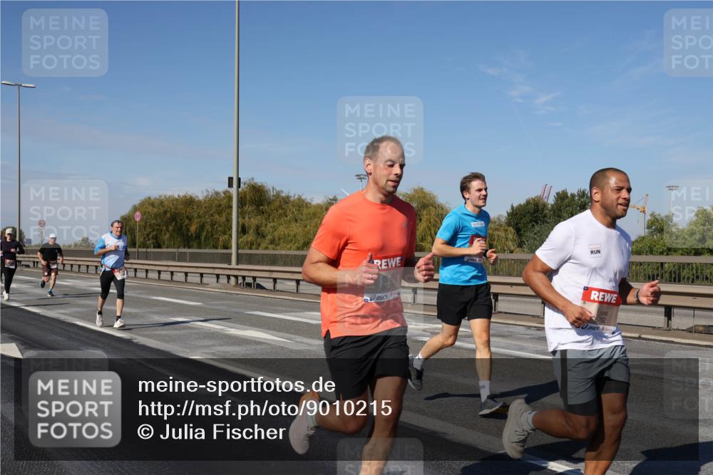 03.10.2025 - Köhlbrandbrückenlauf Julia Fischer http://msf.ph/oto/9010215 03.10.2025 12:55:17 Position 3 6781, 6782 meine-sportfotos.de