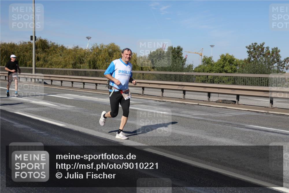 03.10.2025 - Köhlbrandbrückenlauf Julia Fischer http://msf.ph/oto/9010221 03.10.2025 12:55:19 Position 3  meine-sportfotos.de