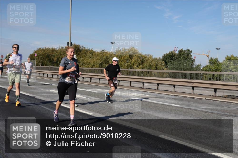03.10.2025 - Köhlbrandbrückenlauf Julia Fischer http://msf.ph/oto/9010228 03.10.2025 12:55:21 Position 3  meine-sportfotos.de