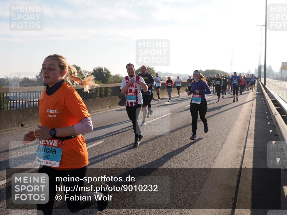 03.10.2025 - Köhlbrandbrückenlauf Fabian Wolf http://msf.ph/oto/9010232 03.10.2025 09:21:30 Position 3 1858 meine-sportfotos.de