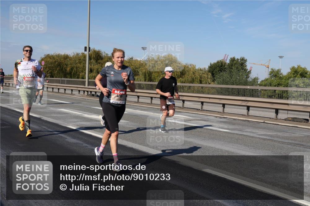 03.10.2025 - Köhlbrandbrückenlauf Julia Fischer http://msf.ph/oto/9010233 03.10.2025 12:55:22 Position 3 4196 meine-sportfotos.de