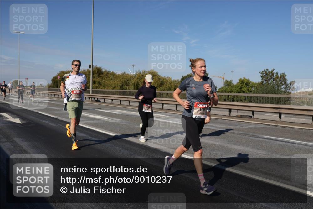 03.10.2025 - Köhlbrandbrückenlauf Julia Fischer http://msf.ph/oto/9010237 03.10.2025 12:55:22 Position 3 4196 meine-sportfotos.de