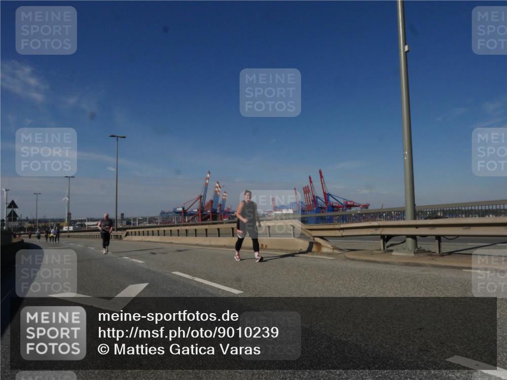 03.10.2025 - Köhlbrandbrückenlauf Matties Gatica Varas http://msf.ph/oto/9010239 03.10.2025 13:09:58 Position 2  meine-sportfotos.de