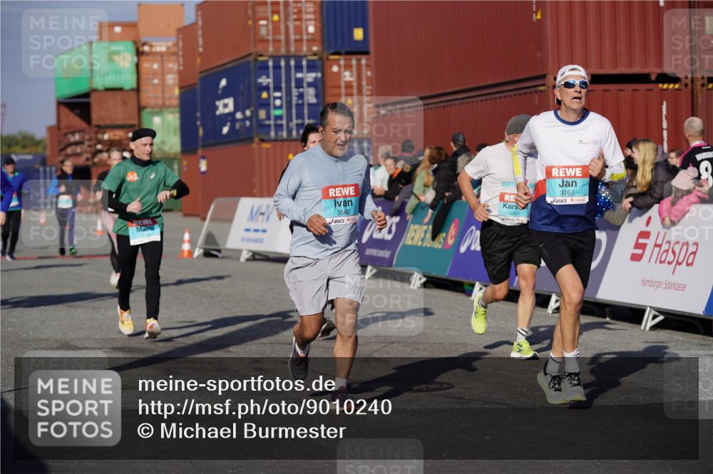 03.10.2025 - Köhlbrandbrückenlauf Michael Burmester http://msf.ph/oto/9010240 03.10.2025 10:11:15 Ziel 1341, 1844, 2214, 2939, 3119, 3120, 3121, 3167, 3238, 3445, 3542 meine-sportfotos.de