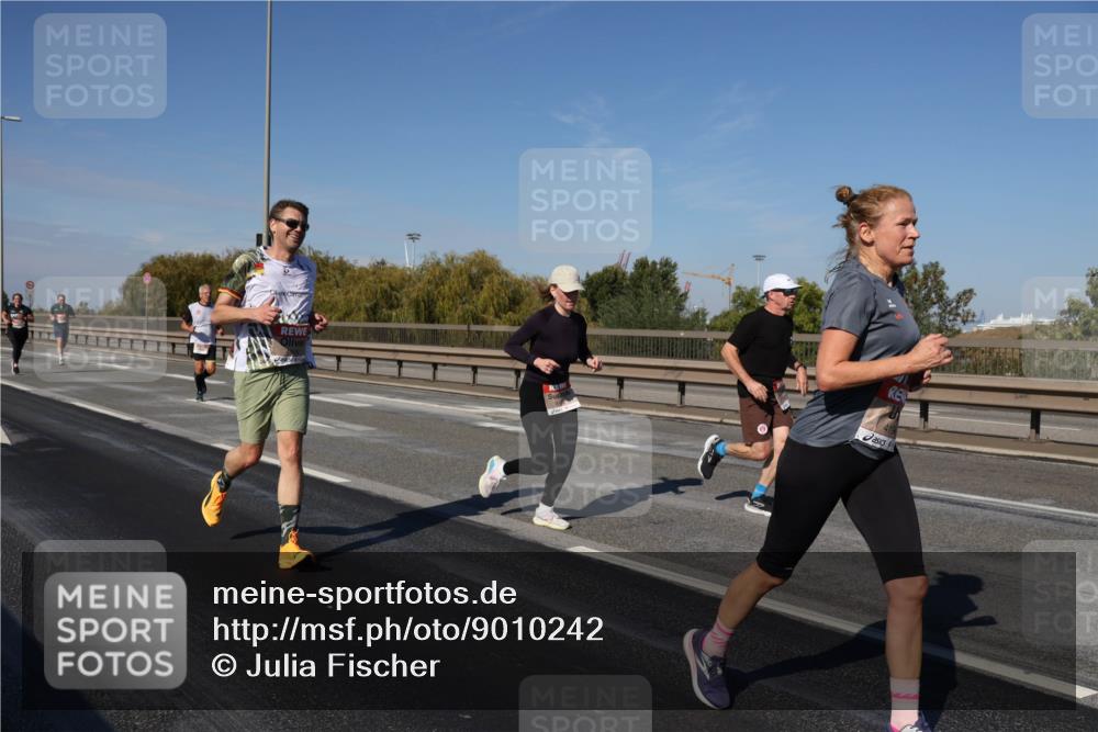 03.10.2025 - Köhlbrandbrückenlauf Julia Fischer http://msf.ph/oto/9010242 03.10.2025 12:55:23 Position 3  meine-sportfotos.de