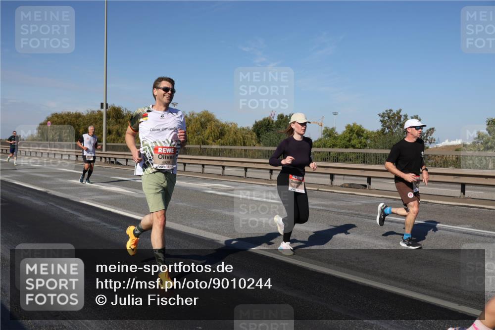 03.10.2025 - Köhlbrandbrückenlauf Julia Fischer http://msf.ph/oto/9010244 03.10.2025 12:55:23 Position 3 4929 meine-sportfotos.de