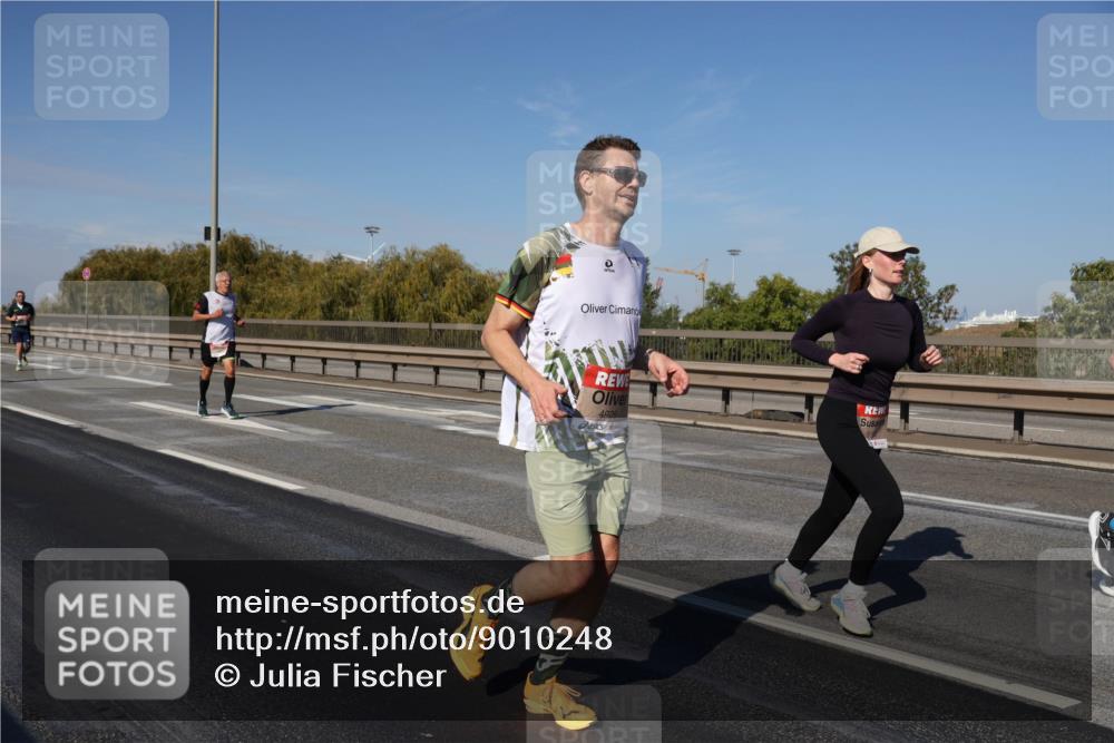 03.10.2025 - Köhlbrandbrückenlauf Julia Fischer http://msf.ph/oto/9010248 03.10.2025 12:55:24 Position 3 4929 meine-sportfotos.de