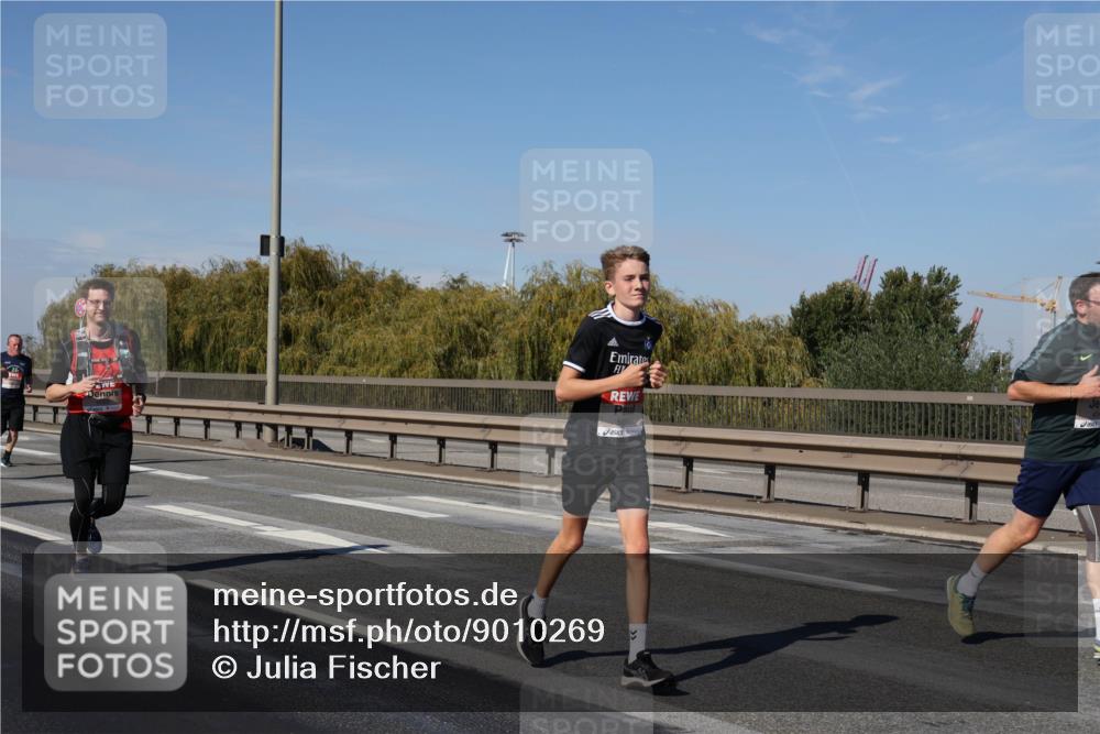 03.10.2025 - Köhlbrandbrückenlauf Julia Fischer http://msf.ph/oto/9010269 03.10.2025 12:55:30 Position 3  meine-sportfotos.de