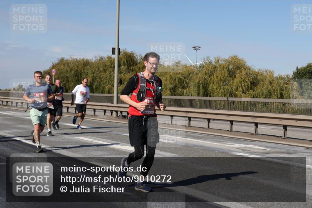 03.10.2025 - Köhlbrandbrückenlauf Julia Fischer http://msf.ph/oto/9010272 03.10.2025 12:55:31 Position 3  meine-sportfotos.de
