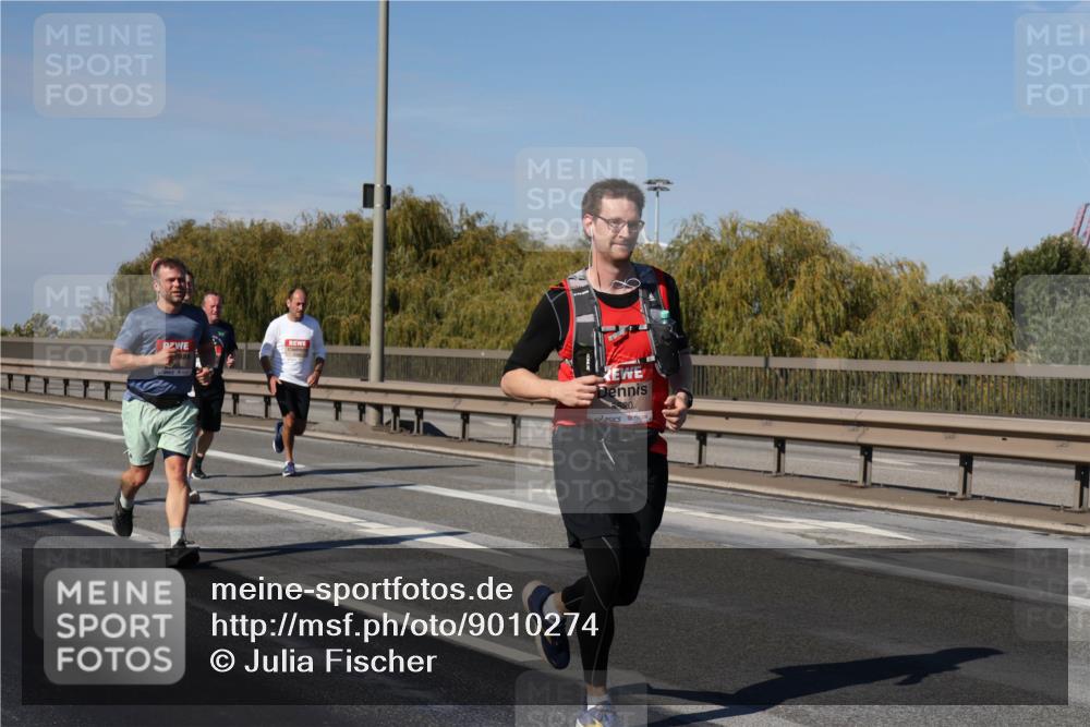 03.10.2025 - Köhlbrandbrückenlauf Julia Fischer http://msf.ph/oto/9010274 03.10.2025 12:55:32 Position 3 5520 meine-sportfotos.de