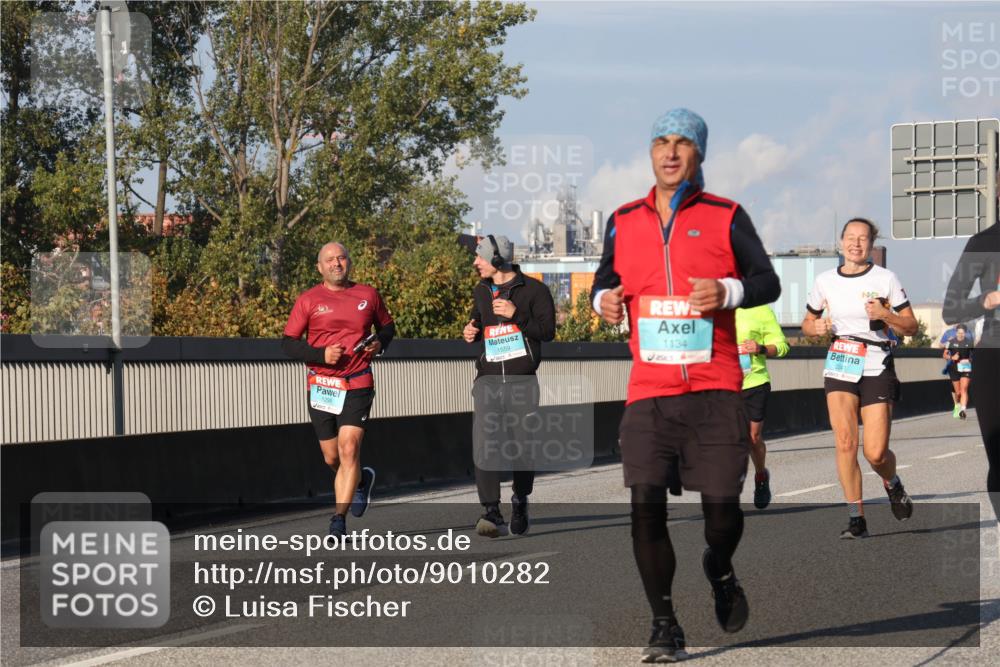 03.10.2025 - Köhlbrandbrückenlauf Luisa Fischer http://msf.ph/oto/9010282 03.10.2025 10:52:17 Position 3 1299, 1559, 1134, 334 meine-sportfotos.de