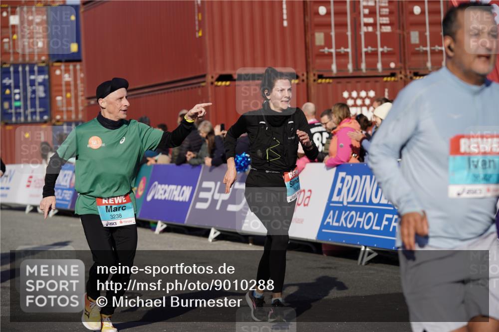03.10.2025 - Köhlbrandbrückenlauf Michael Burmester http://msf.ph/oto/9010288 03.10.2025 10:11:17 Ziel 1341, 1844, 2214, 2215, 2881, 2939, 3119, 3120, 3121, 3167, 3202, 3238, 3445, 3542 meine-sportfotos.de