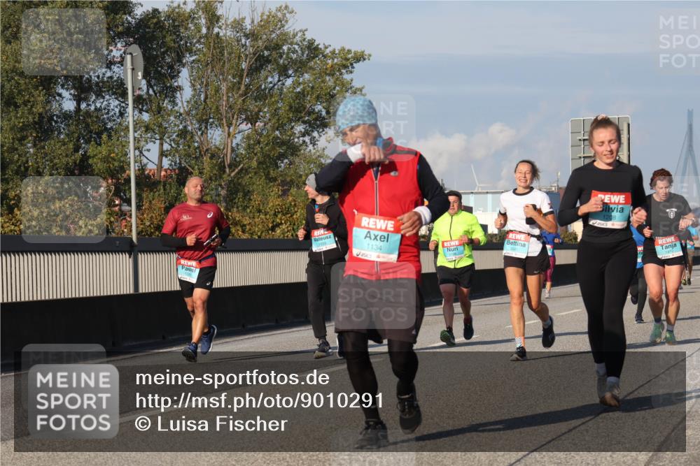 03.10.2025 - Köhlbrandbrückenlauf Luisa Fischer http://msf.ph/oto/9010291 03.10.2025 10:52:18 Position 3 1299, 1559, 1134, 1208 meine-sportfotos.de