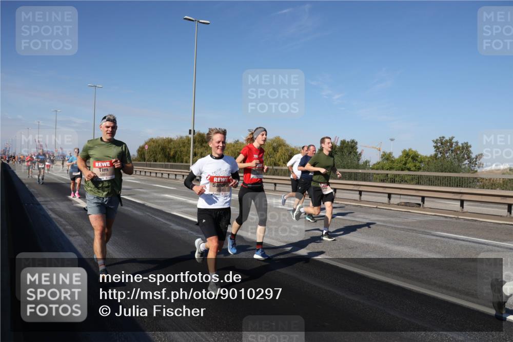 03.10.2025 - Köhlbrandbrückenlauf Julia Fischer http://msf.ph/oto/9010297 03.10.2025 12:55:35 Position 3 5803 meine-sportfotos.de