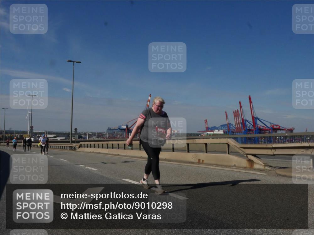 03.10.2025 - Köhlbrandbrückenlauf Matties Gatica Varas http://msf.ph/oto/9010298 03.10.2025 13:10:06 Position 2  meine-sportfotos.de