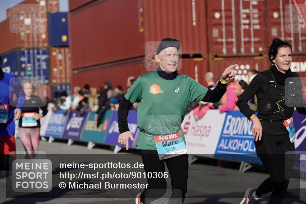 03.10.2025 - Köhlbrandbrückenlauf Michael Burmester http://msf.ph/oto/9010306 03.10.2025 10:11:18 Ziel 1341, 1844, 1871, 2214, 2215, 2881, 2939, 2941, 3119, 3120, 3121, 3167, 3202, 3238, 3445, 3542 meine-sportfotos.de