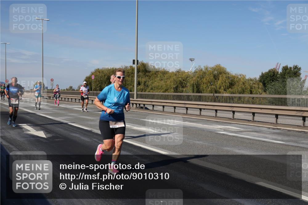 03.10.2025 - Köhlbrandbrückenlauf Julia Fischer http://msf.ph/oto/9010310 03.10.2025 12:55:38 Position 3 53 meine-sportfotos.de