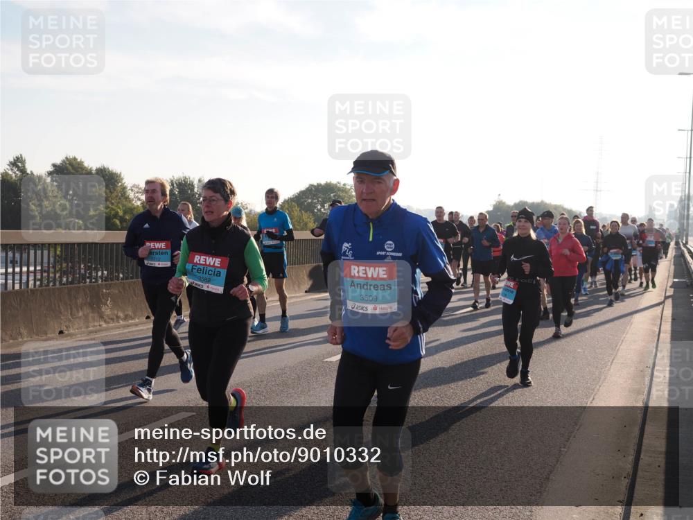 03.10.2025 - Köhlbrandbrückenlauf Fabian Wolf http://msf.ph/oto/9010332 03.10.2025 09:21:35 Position 3 1712, 3582, 3509 meine-sportfotos.de