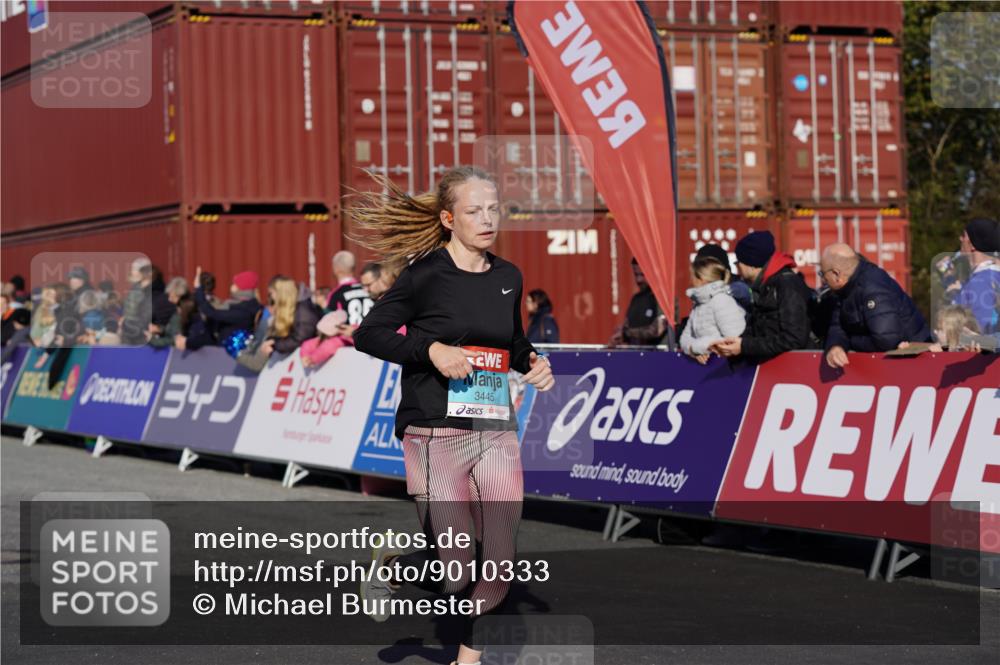 03.10.2025 - Köhlbrandbrückenlauf Michael Burmester http://msf.ph/oto/9010333 03.10.2025 10:11:20 Ziel 1341, 1871, 2215, 2881, 2939, 2941, 3119, 3120, 3121, 3167, 3202, 3238, 3445, 3528, 3542 meine-sportfotos.de