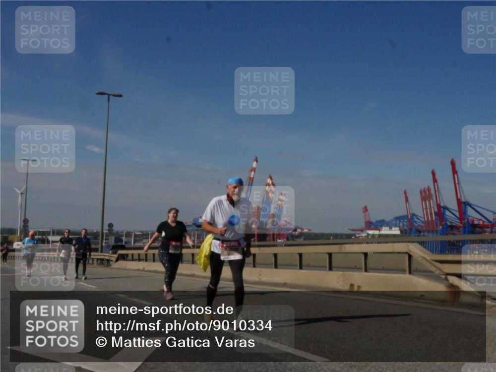 03.10.2025 - Köhlbrandbrückenlauf Matties Gatica Varas http://msf.ph/oto/9010334 03.10.2025 13:10:16 Position 2  meine-sportfotos.de