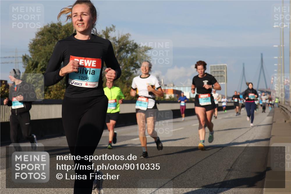 03.10.2025 - Köhlbrandbrückenlauf Luisa Fischer http://msf.ph/oto/9010335 03.10.2025 10:52:21 Position 3 1208 meine-sportfotos.de