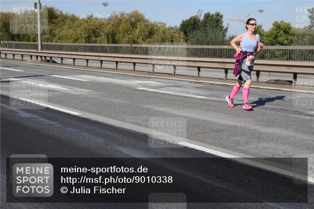 03.10.2025 - Köhlbrandbrückenlauf Julia Fischer http://msf.ph/oto/9010338 03.10.2025 12:55:47 Position 3  meine-sportfotos.de