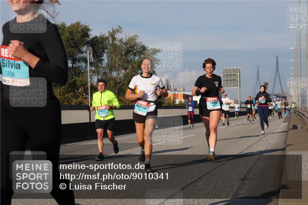 03.10.2025 - Köhlbrandbrückenlauf Luisa Fischer http://msf.ph/oto/9010341 03.10.2025 10:52:21 Position 3 1208, 3198, 3341, 1412 meine-sportfotos.de