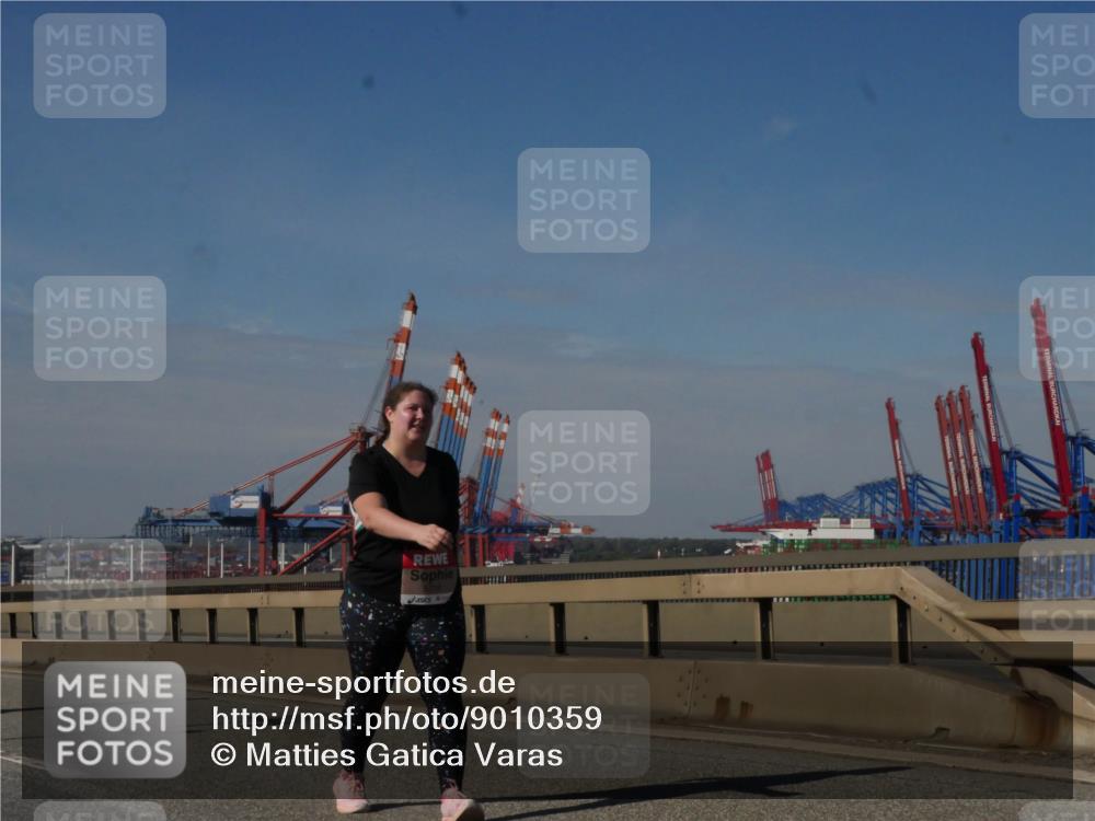 03.10.2025 - Köhlbrandbrückenlauf Matties Gatica Varas http://msf.ph/oto/9010359 03.10.2025 13:10:19 Position 2  meine-sportfotos.de